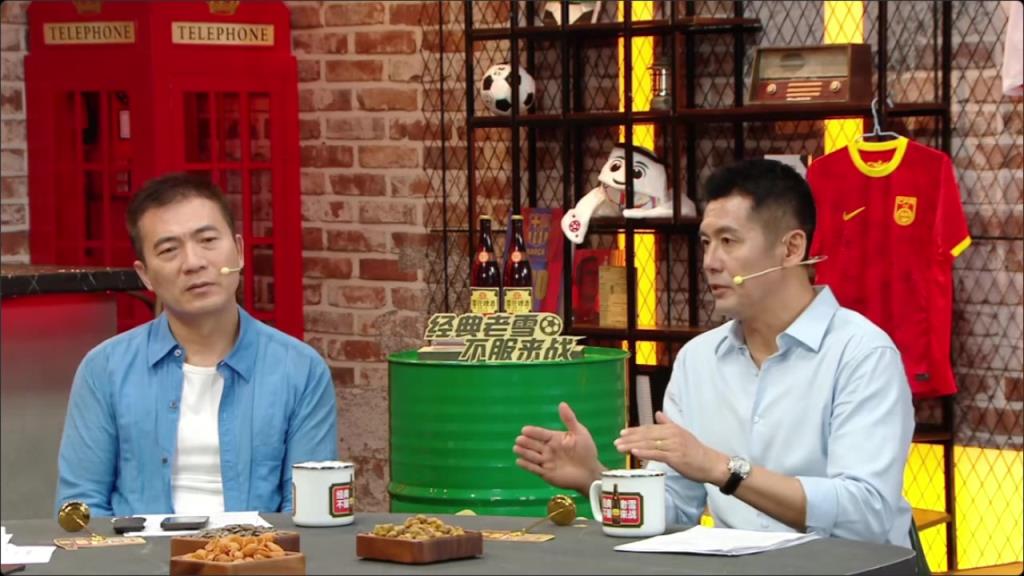 黄健翔杨晨谈国足未来:该彻底更新换代了!选帅该选合适的!