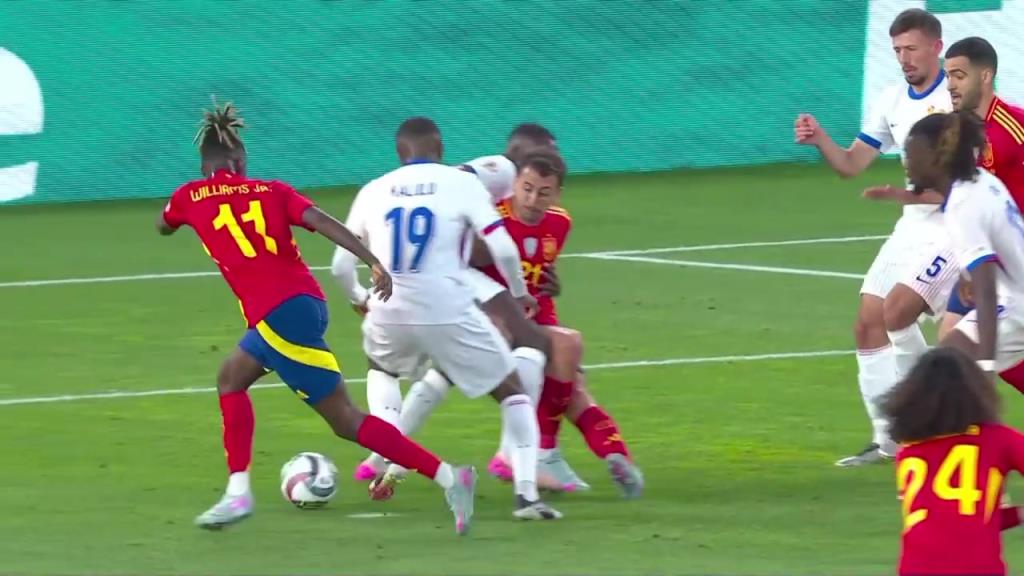 西班牙1-0领先法国!奥亚萨瓦尔助攻,尼科-威廉姆斯劲射破门!