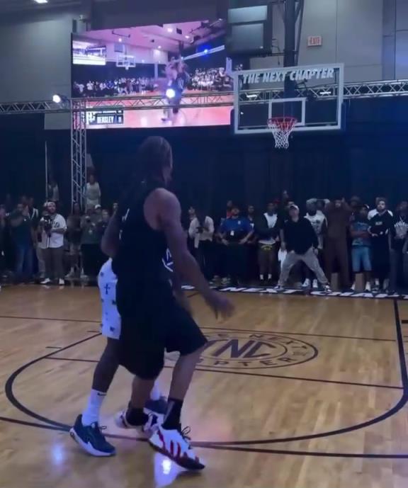 首次前NBA球员单挑直播 比斯利单挑拿捏师弟!全明星也模仿?