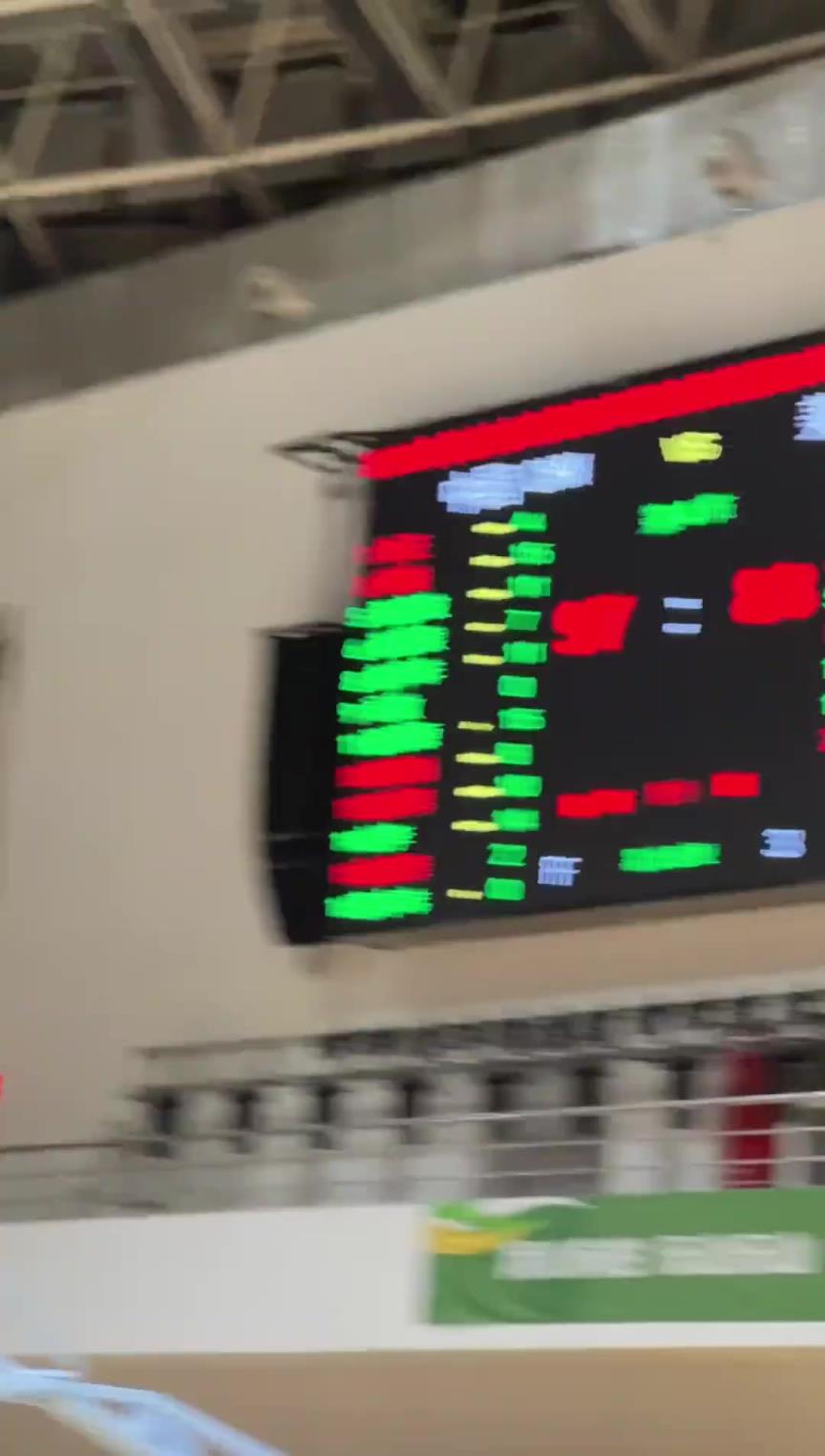 他们都等着看你们笑话,可偏偏你们最争气!