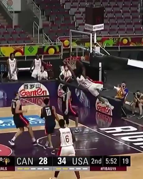 此前在U19世界杯上,马瑟林的暴扣就让霍姆格伦成为了背景板