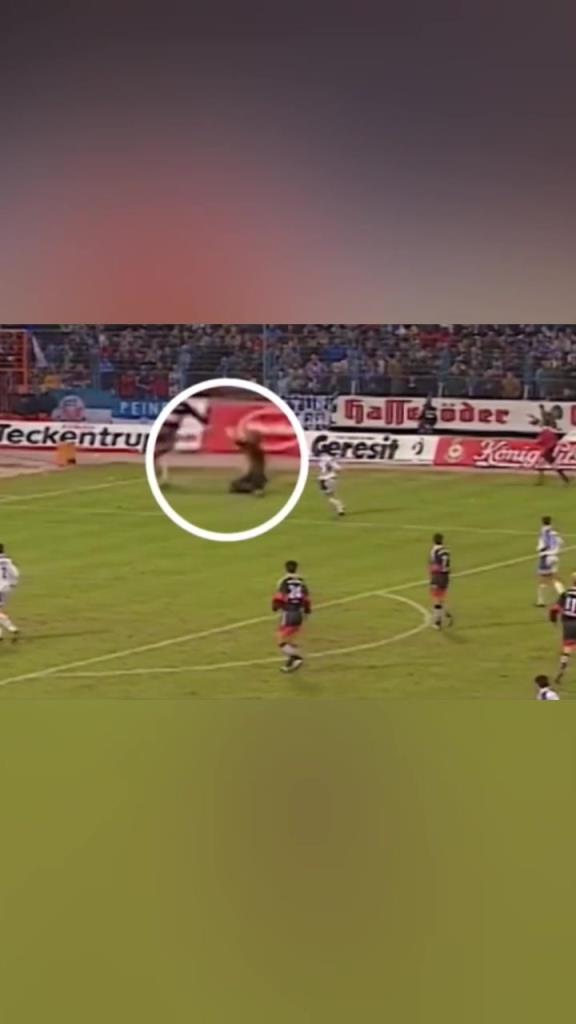 后果很严重!当对方门将以为自己是诺伊尔!