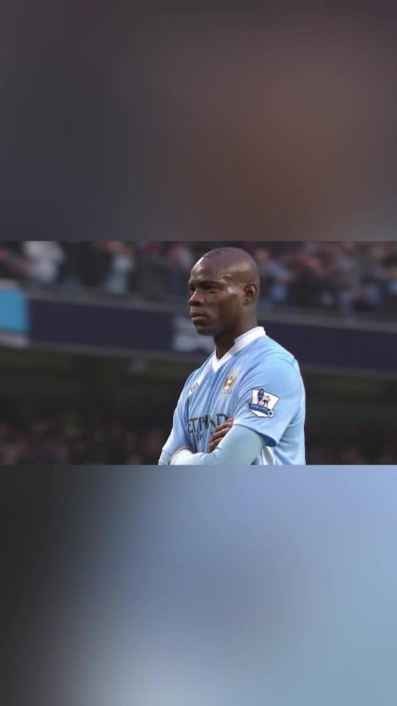 守门员:你瞅啥?巴洛特利:我就瞅你了咋地!