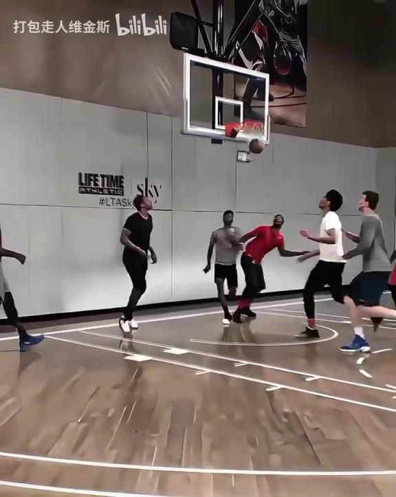 花落谁家?37岁KD单打依旧犀利!你觉得他还是争冠球队的核心吗?