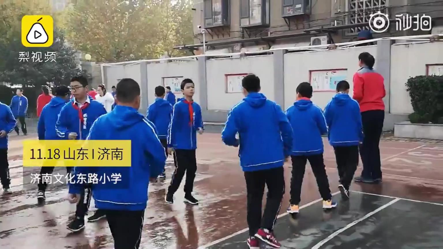 鹤立鸡群!11岁就2米1,来看看张子宇小学时期的采访