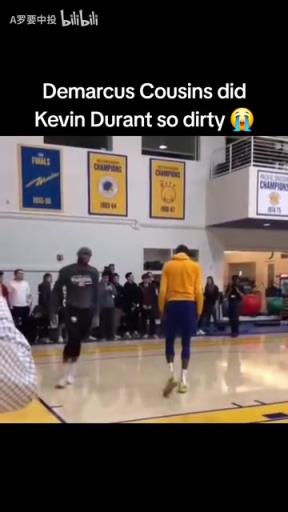 宇宙勇到底有多恐怖?考辛斯单挑扣翻杜兰特,KD躺在地上笑!