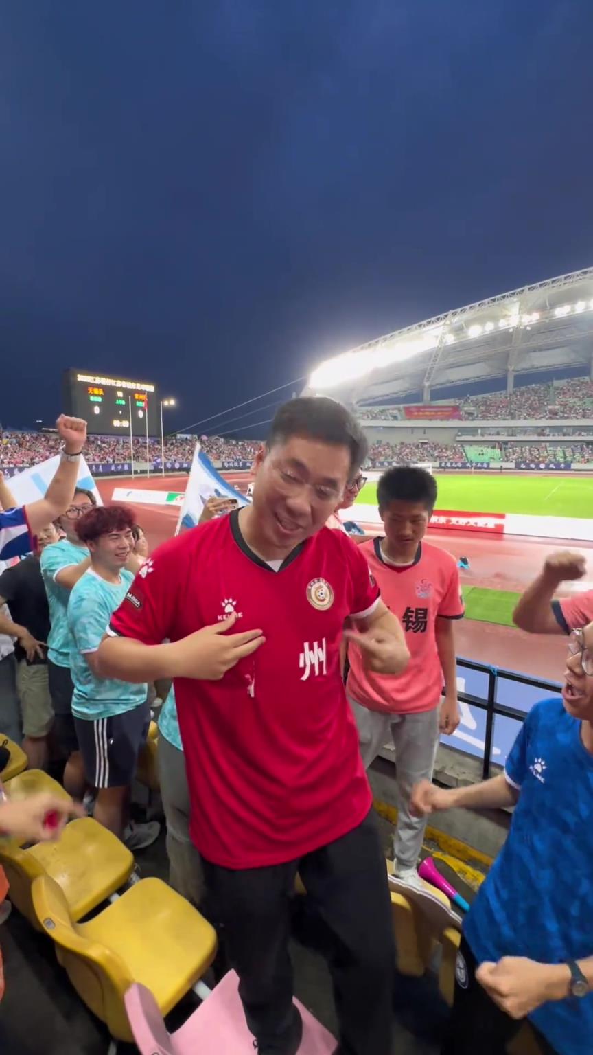 贴脸开大“挑衅”常州?网友:“散装”江苏他要负全责”