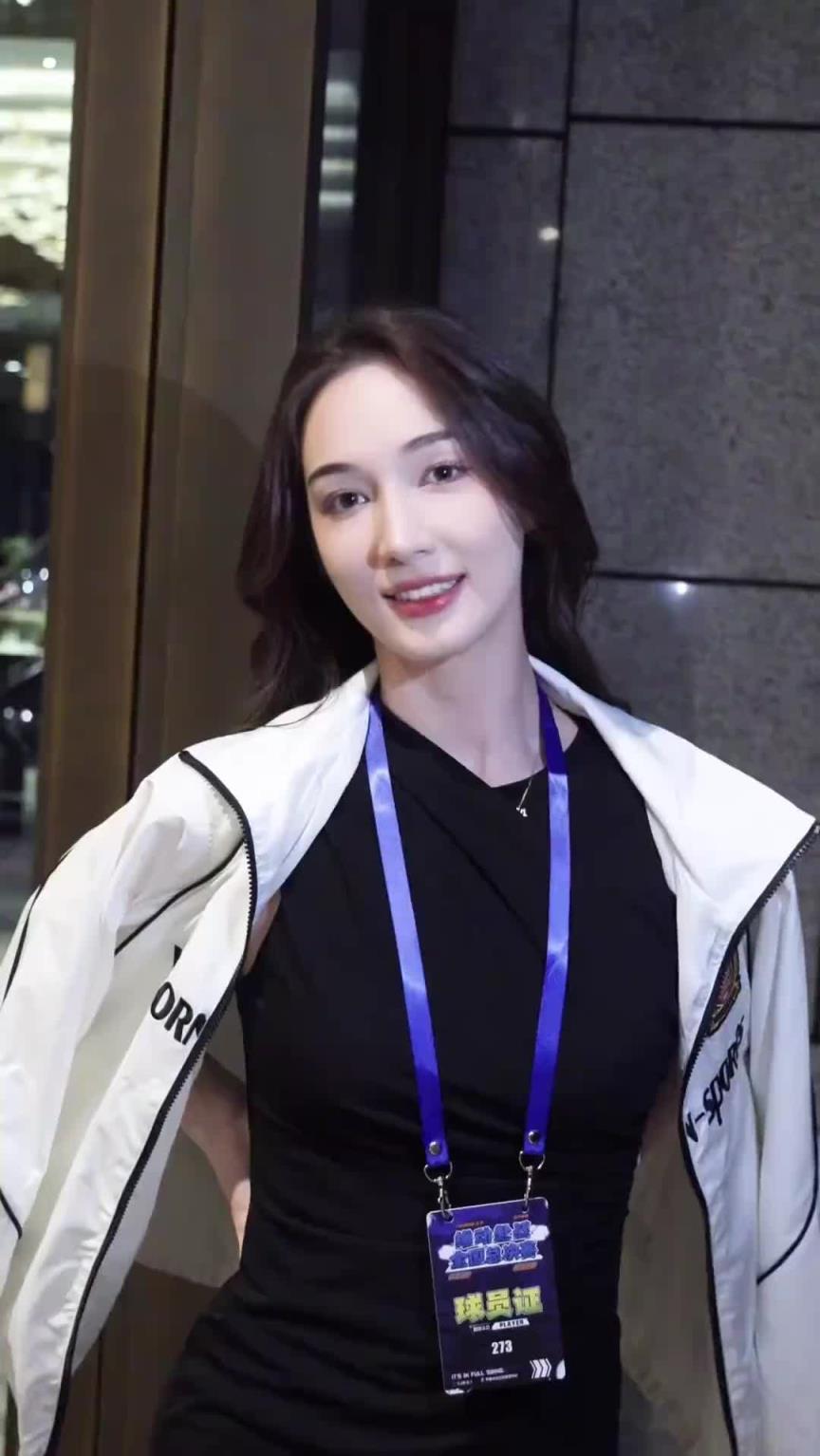 杨政女友孟雅芳:笑出法令纹来也没事, 开心最重要!