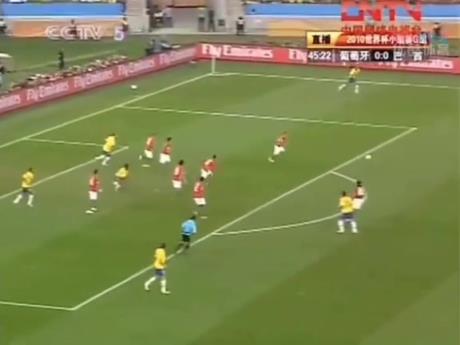 2010年贺炜怒批C罗:这射门实在是目中无人,队友都露出不满