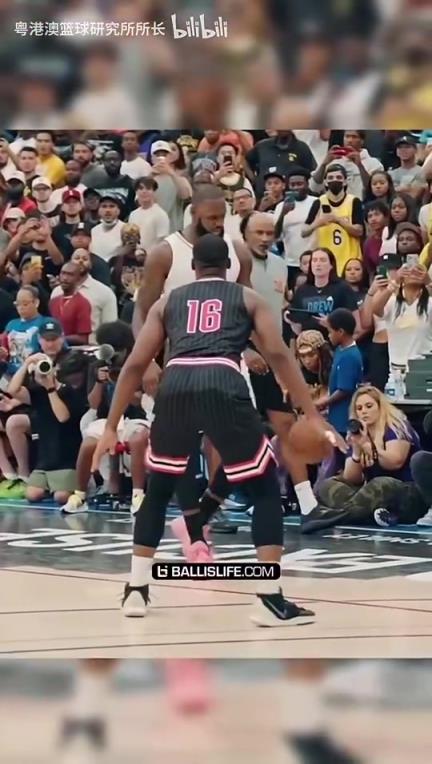 全世界都知道他要干嘛了！詹姆斯的经典招式：突施冷箭3分！