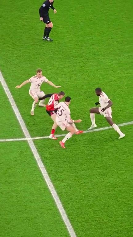 三英战吕布?基米希都这样了,还是拦不住维尔茨!