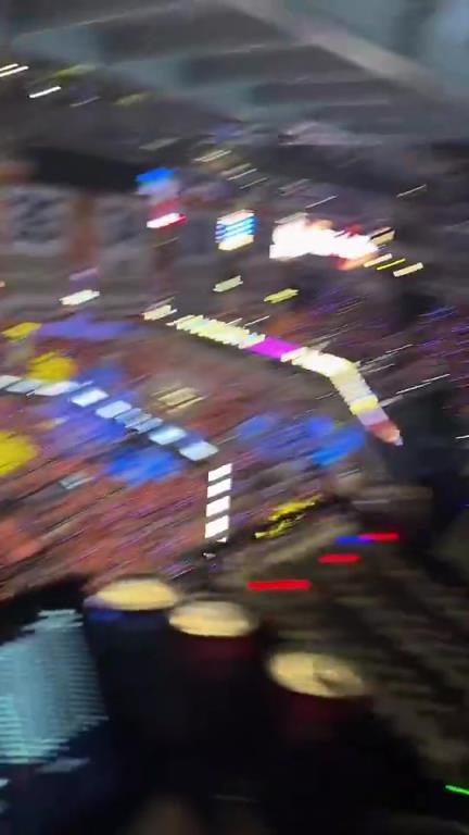 崔永熙在步行者主场实拍,还给张卫平指导开了个美颜!