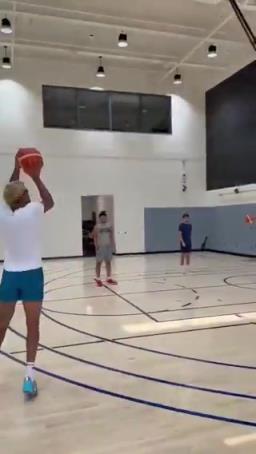 阿杜准备来马刺了?索汉被拍到在太阳的训练馆训练