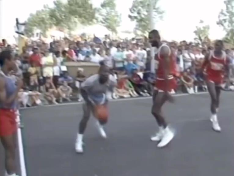 飘逸!乔丹真-《空中飞人》!空中转身加换手加拉杆