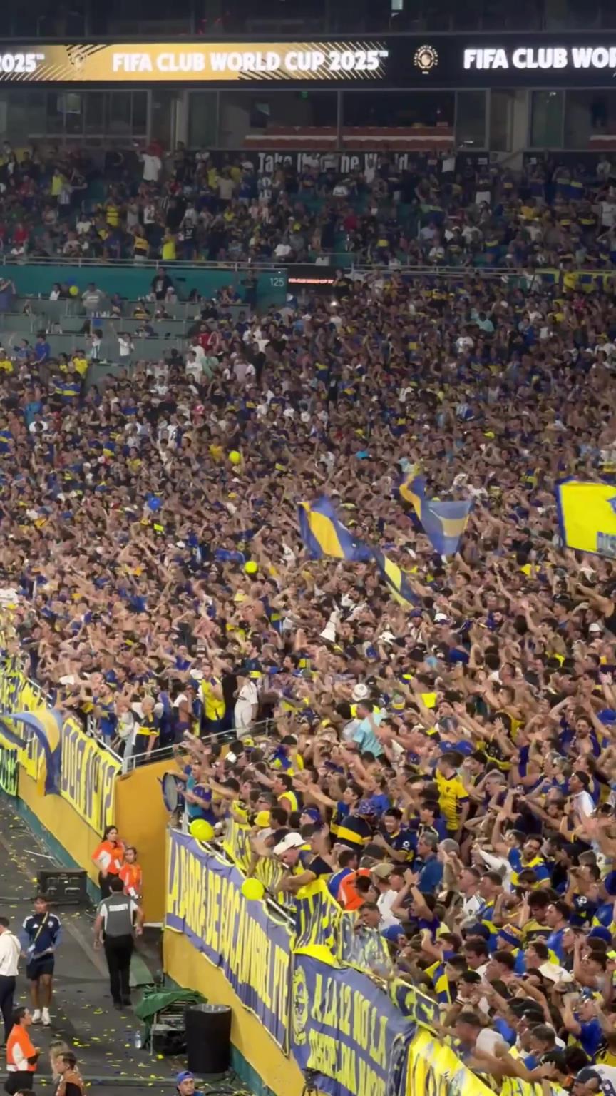 博卡战拜仁！现场感受一下博卡球迷的火爆氛围！