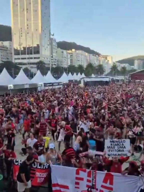 击败切尔西小组出线！弗拉门戈球迷陷入疯狂！这氛围！