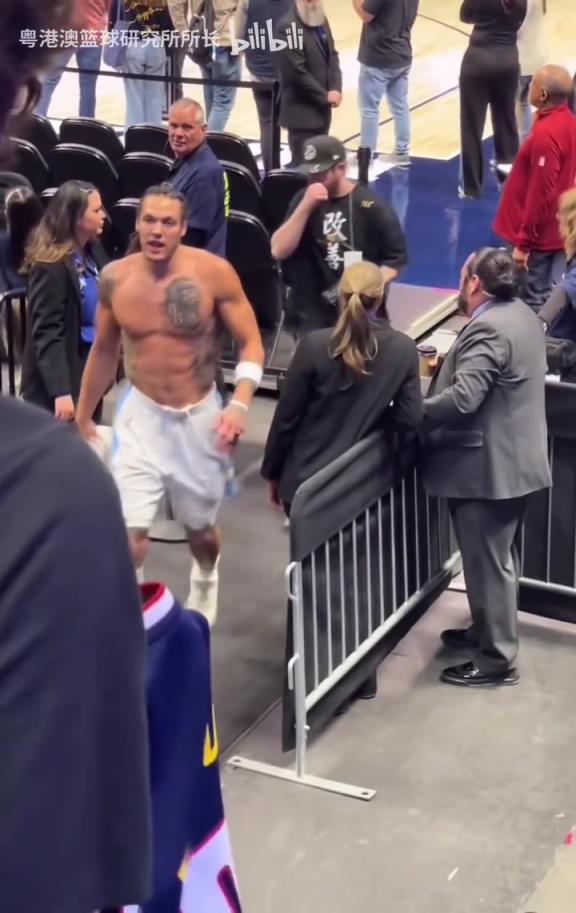 这气质太硬了!戈登这身材无论看多少次都会惊叹啊!