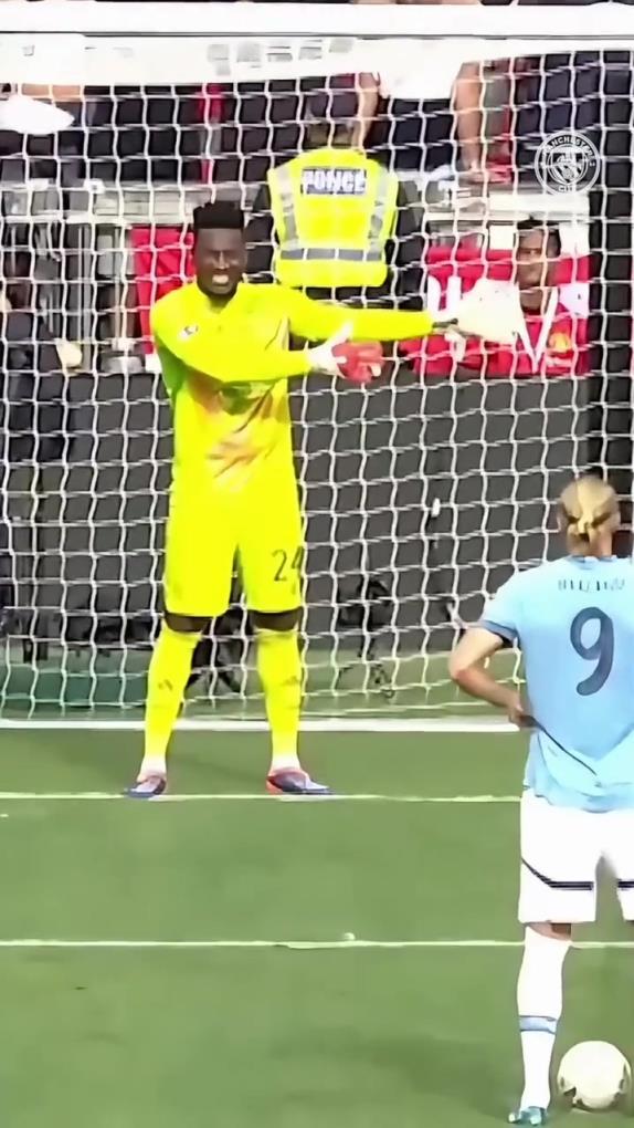 曼市德比名场面!奥纳纳“请君入瓮”