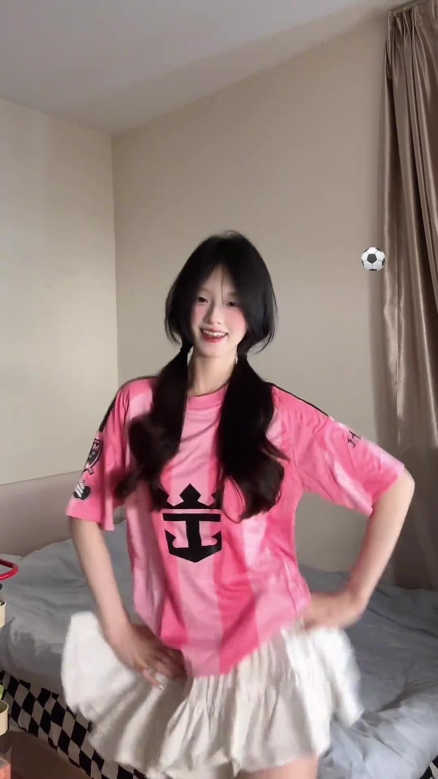 小姐姐:任意球当点球踢,这就是里奥·梅西!