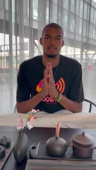 文班亚马向中国道别：谢谢中国！一次伟大而难得的遇见！