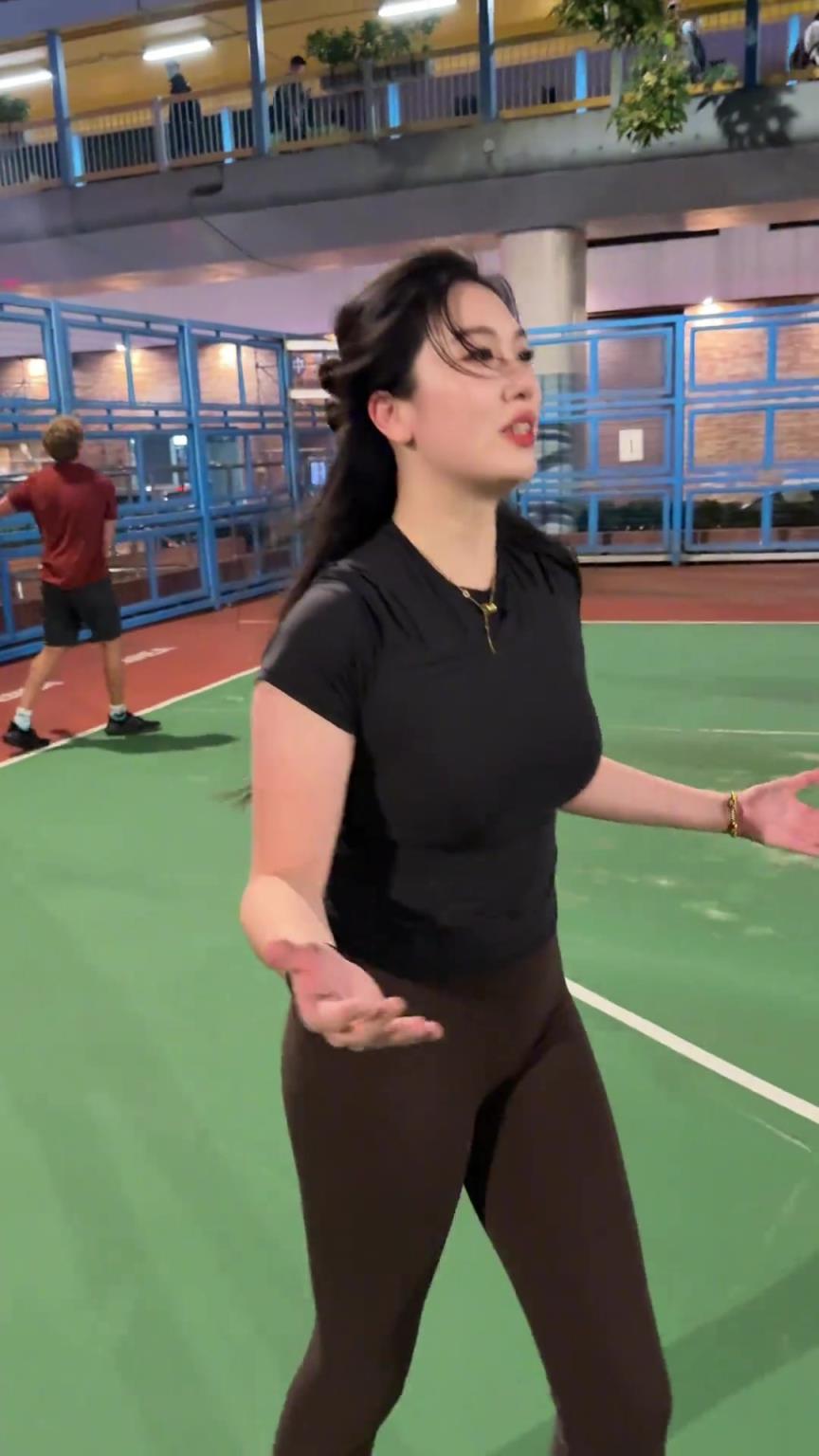 给他们上上对抗！国产卡戴珊的肘子姐发文：让我感受下欧美的防守