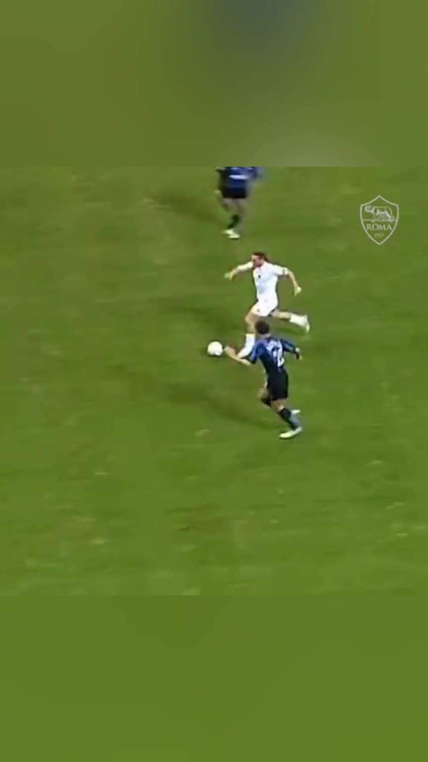 托蒂:踢国米的这写意记吊射,是我职业生涯最佳进球!