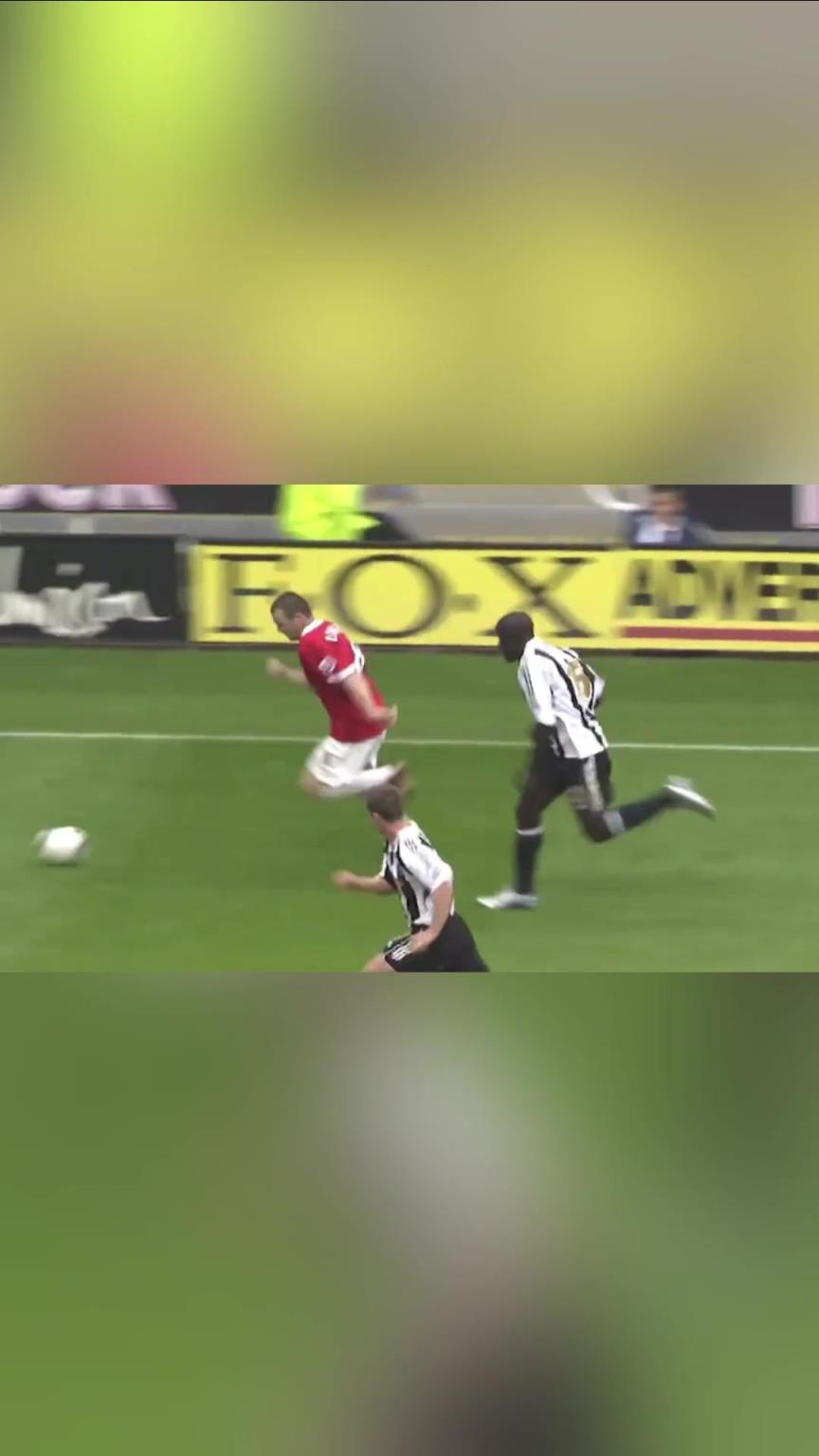 鲁尼的无解冲击,范尼的射门!这进球看的过瘾啊!