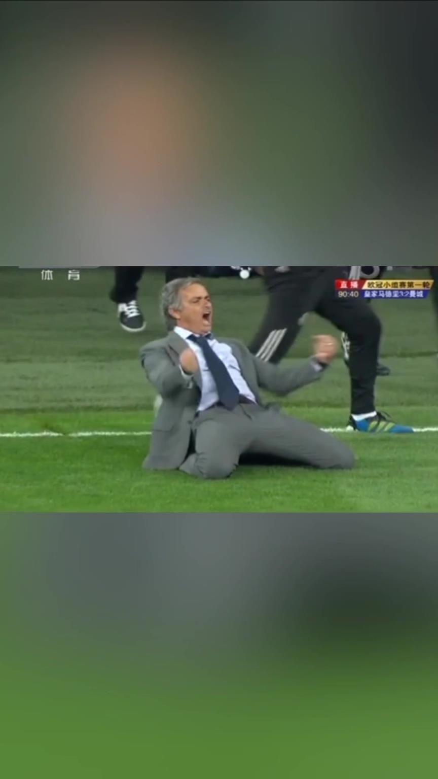 欧冠经典！C罗读秒绝杀，穆帅上演激情滑跪庆祝！