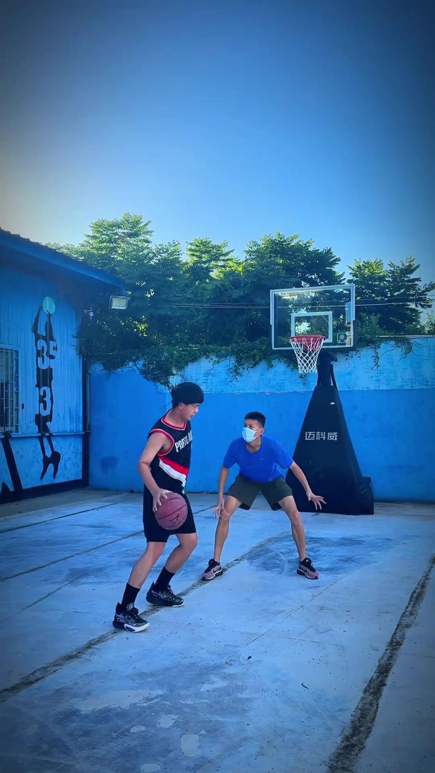 吧友们 你觉得杨瀚森的成就能超越易建联吗?