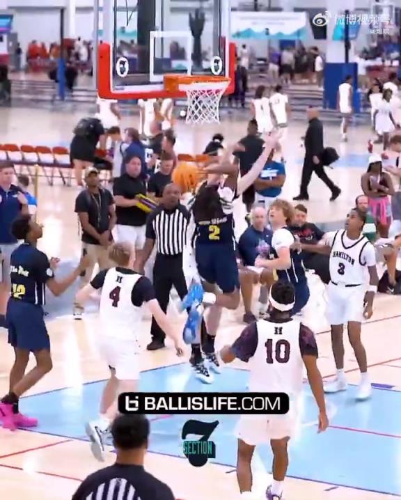 一模一样?保罗儿子CP4最近比赛集锦