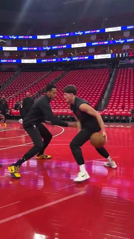 火箭前场阵容豪华!探花谢泼德下赛季能在后卫线上支棱起来不?