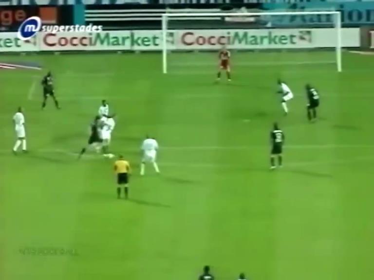 任意球大师中的大师!儒尼尼奥个人精彩集锦!