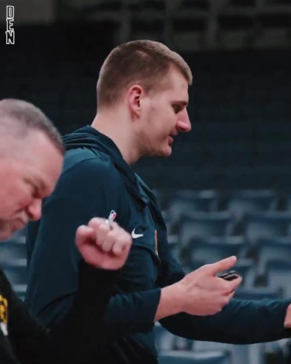 又弄来瓦兰和哈达威!约基奇此刻的心情是否是这样的?