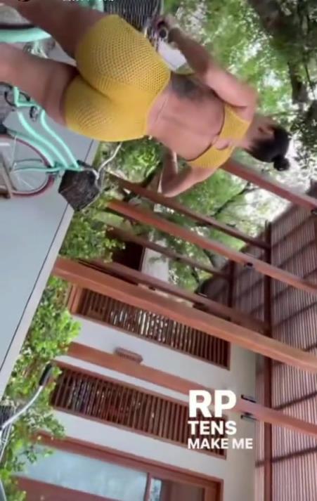 杰伦格林带着大他23岁的老baby,这样看确实风韵犹存啊!