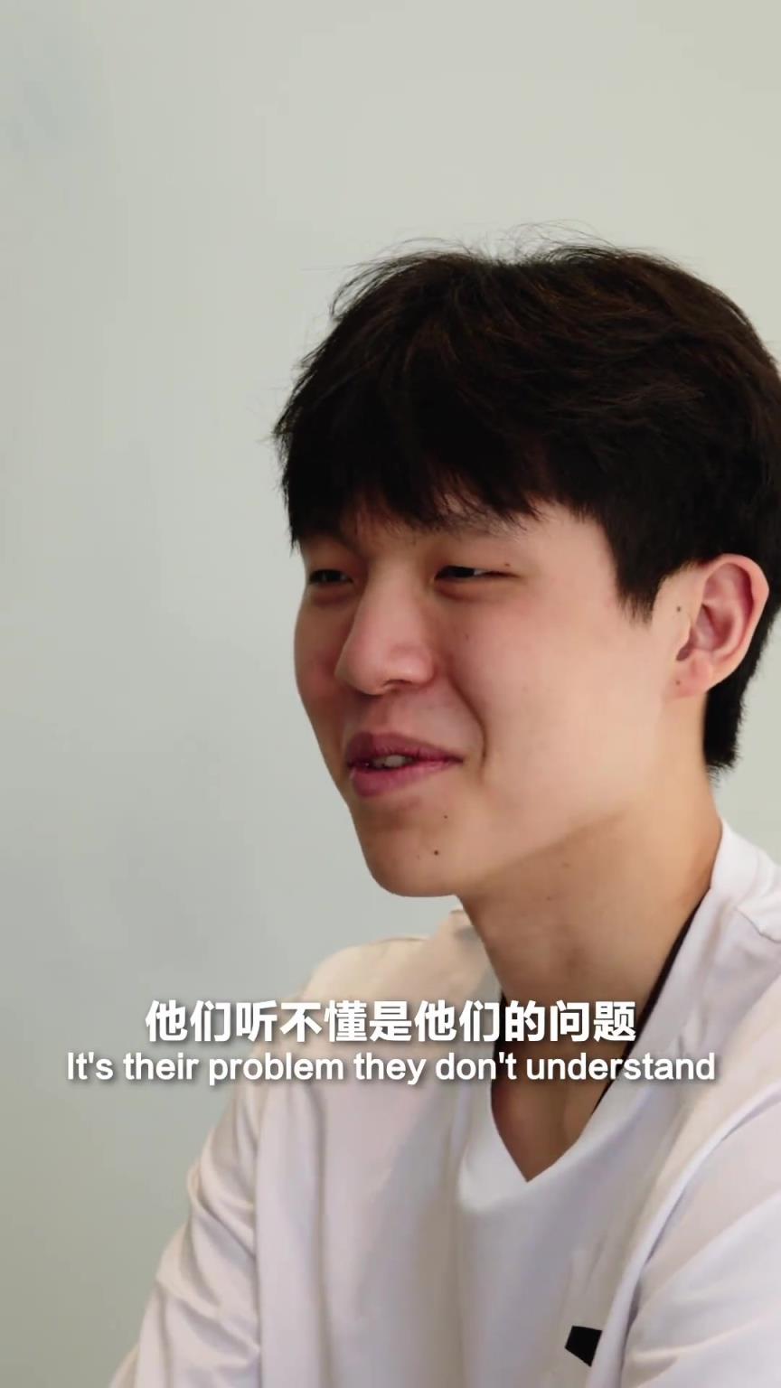 这孩子给人感觉落落大方!杨瀚森在选秀前十天接受专访