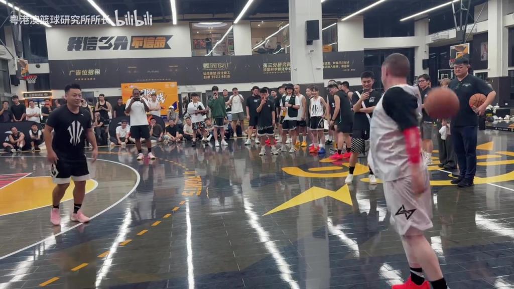 谁的青春?普通人防守教授是什么体验?