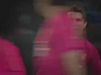 那一晚罚丢点球的不止有C罗!这一刻的特里可能才是最懊悔的人~