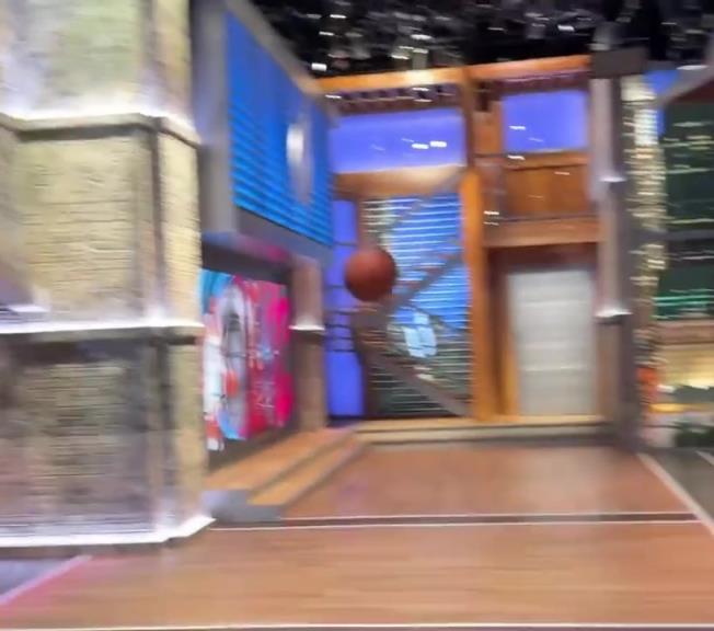 这投篮姿势有点帅的!Shams打球是什么水平?