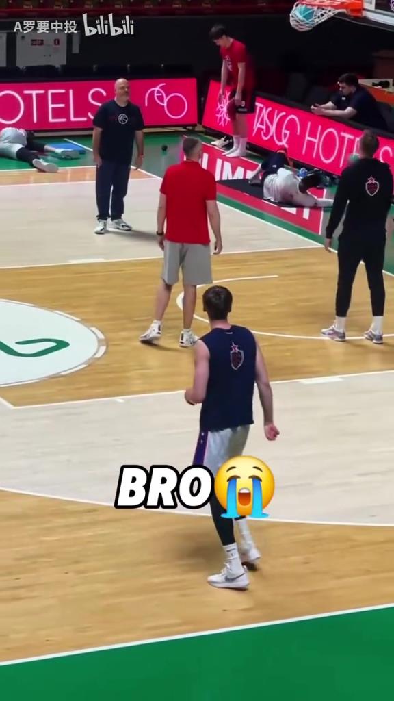看笑了!这投篮动作是真的猎奇!