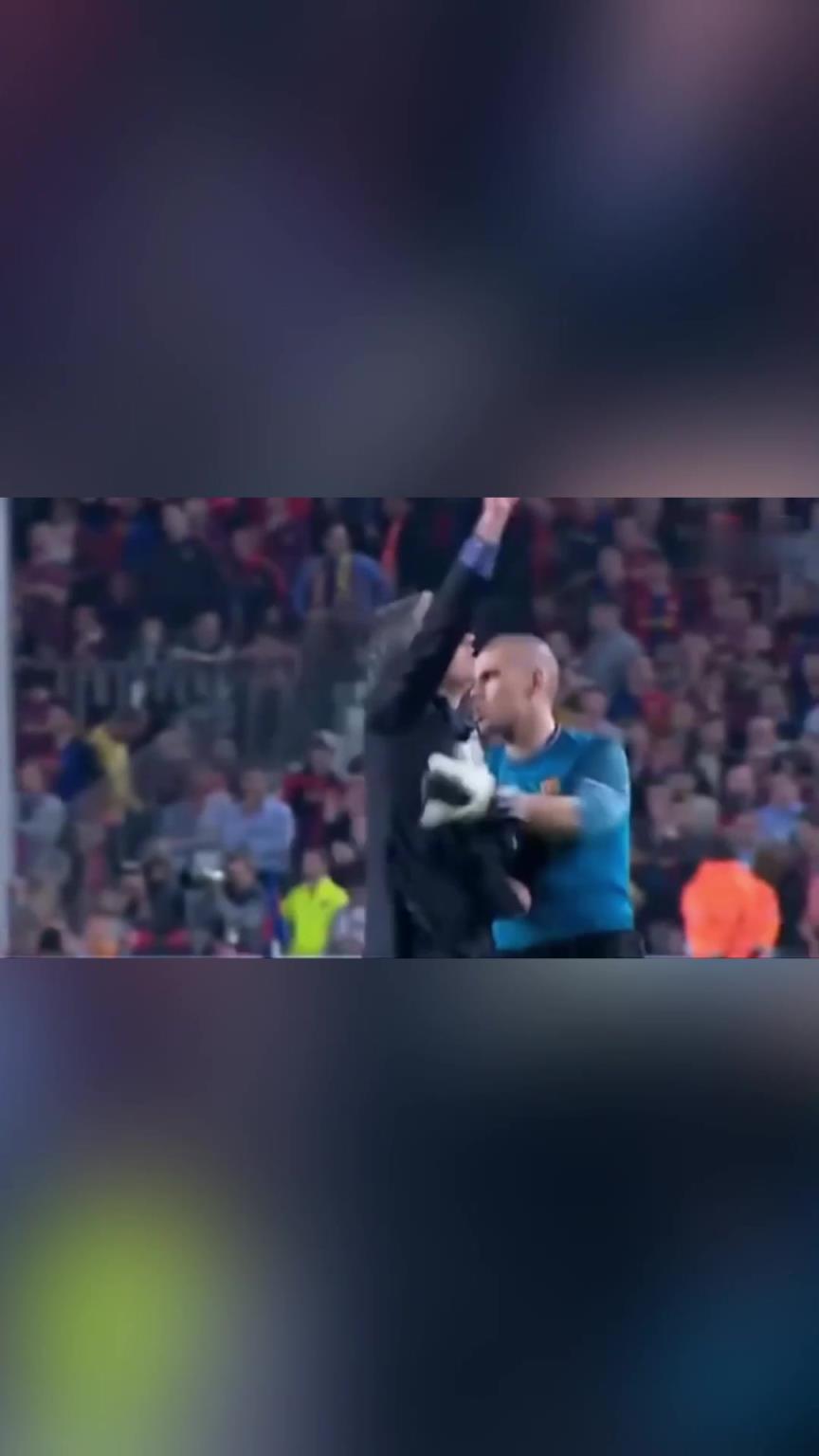 穆帅最疯狂的一次庆祝!穆里尼奥淘汰巅峰巴萨上演诺坎普飞奔!