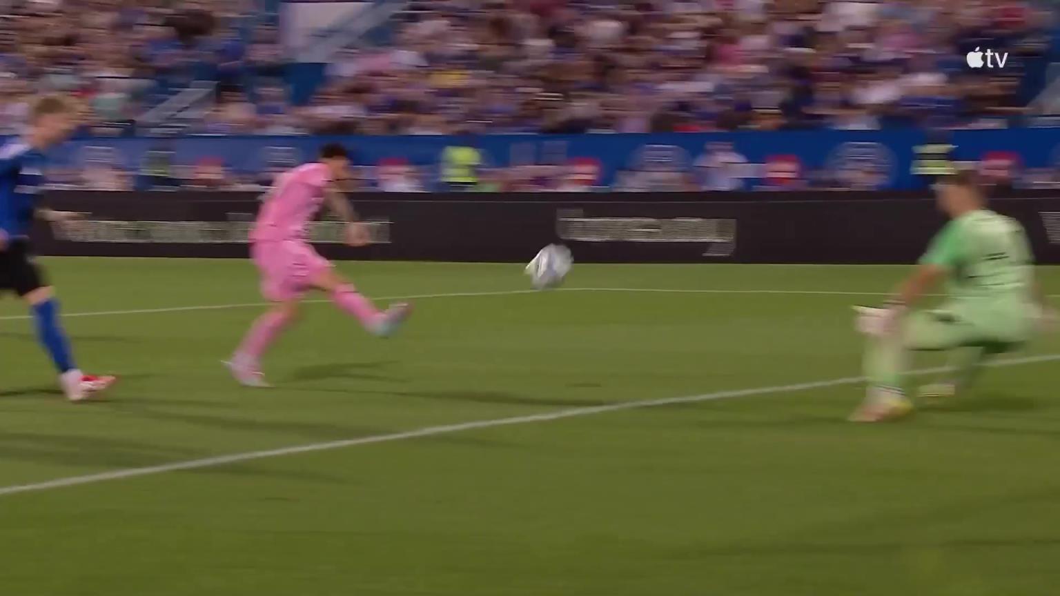 一周5佳球-重返19岁!梅西1v7一条龙&埃斯特旺小角度爆杆