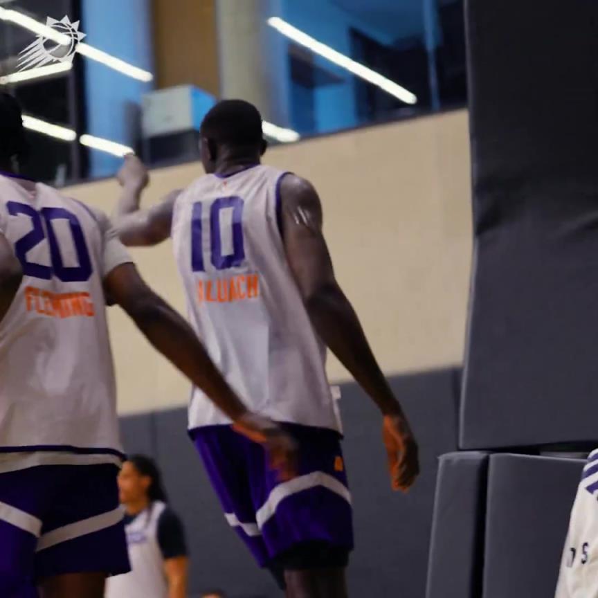 和杨瀚森一个经纪人!太阳10号秀马卢阿奇在训练中暴力扣篮