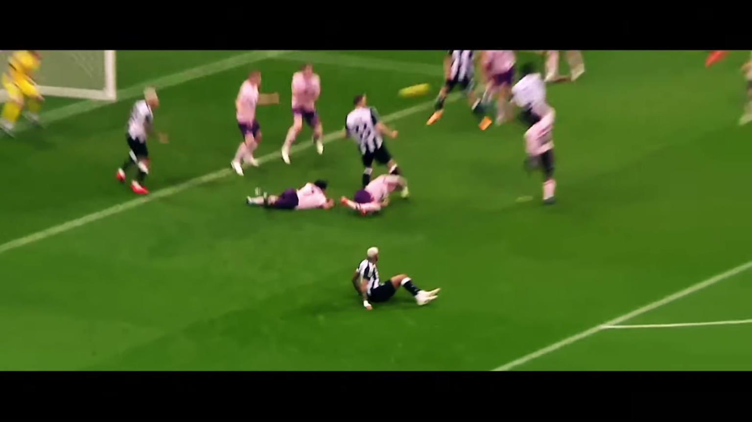 托纳利球员集锦:传球视野防守跑动样样行,意大利六边形战士