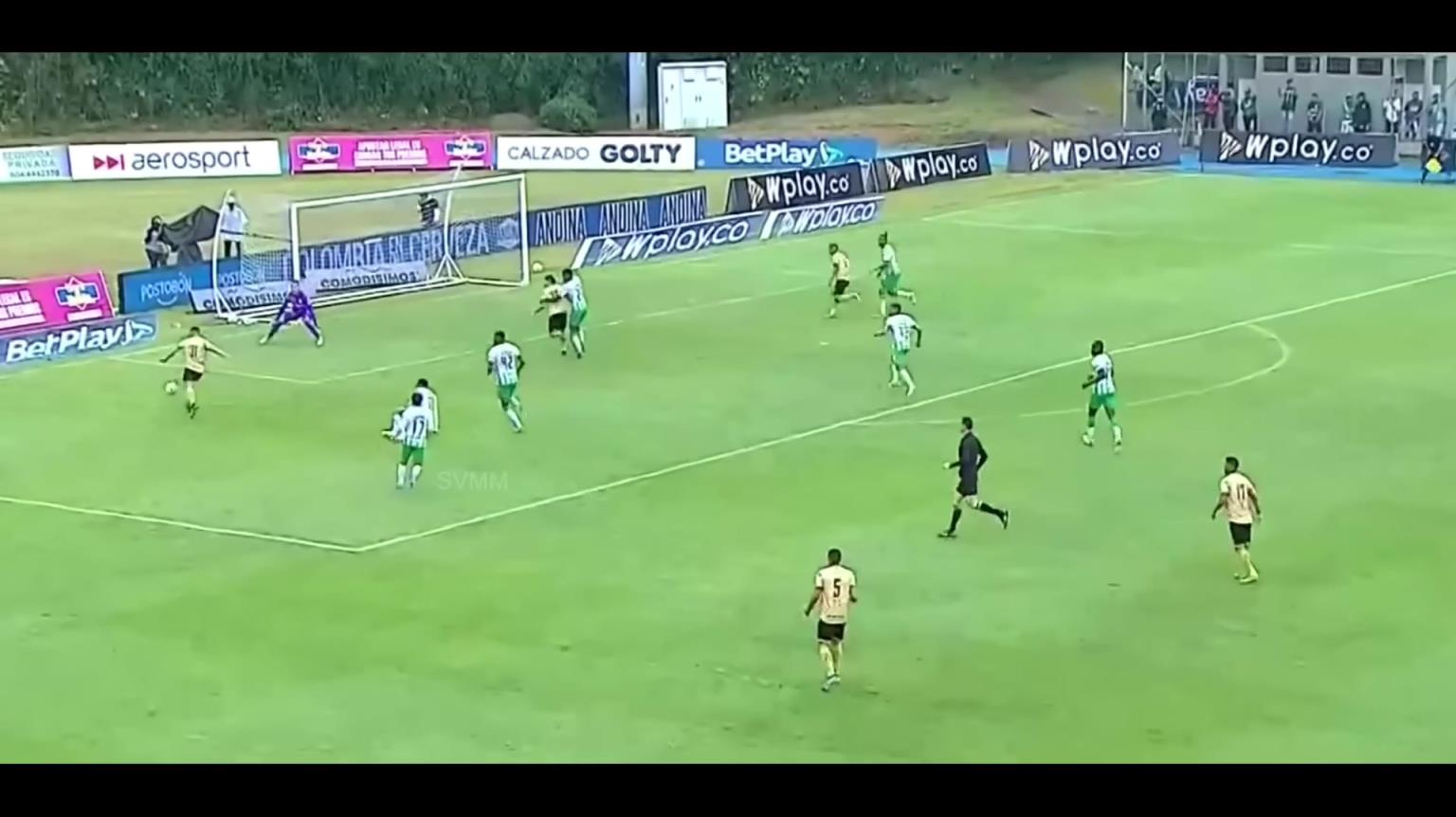 卡巴尔球员集锦:边卫中卫都能踢,哥伦比亚后防多面手