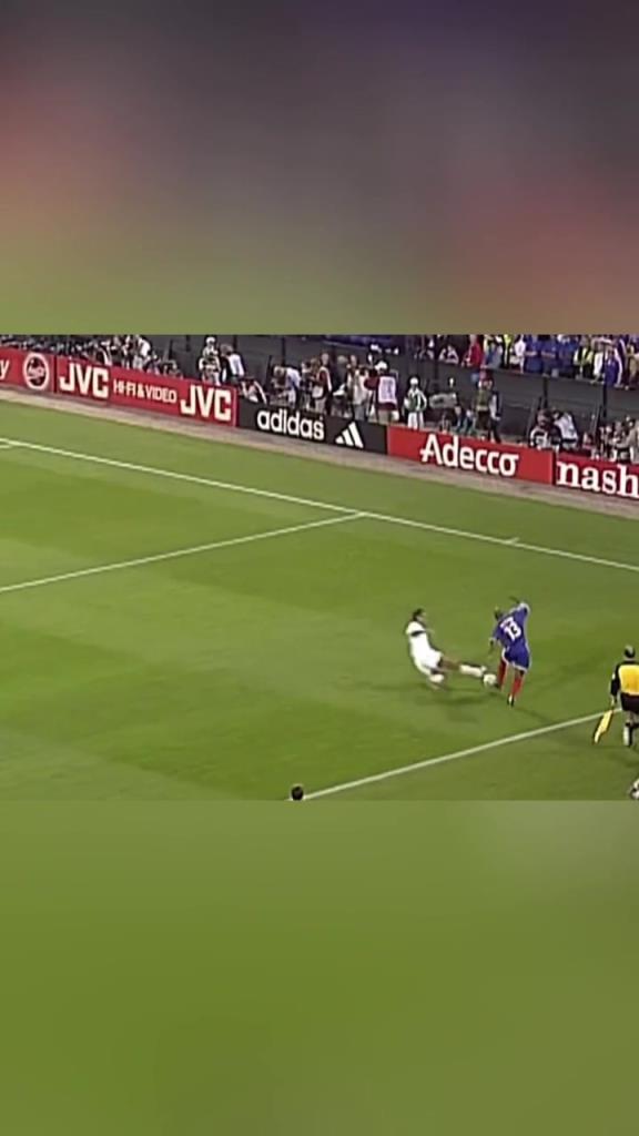 稳!准!狠!内斯塔这是防守动作是人类能做出的?