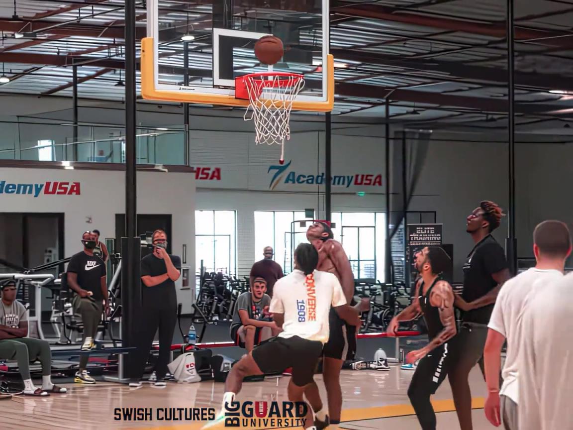 亚历山大在野球场上降维打击太轻松了