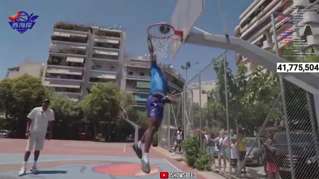 有、东西!1米76的甲亢哥在字母哥面前完成扣篮