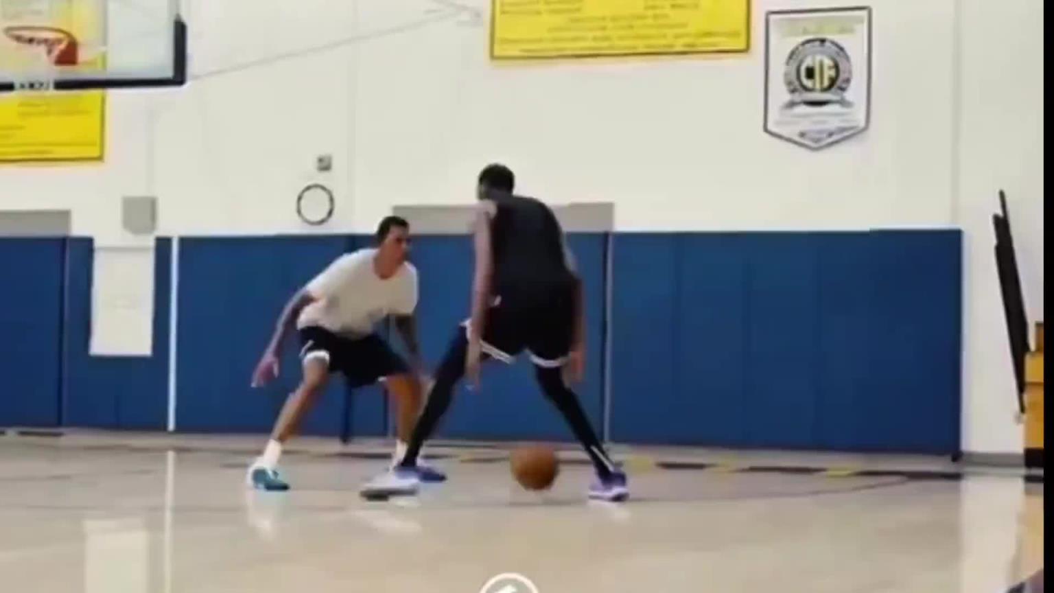 依然无死角!杜兰特野球局乱杀 小贾拿他一点办法没有啊☠️