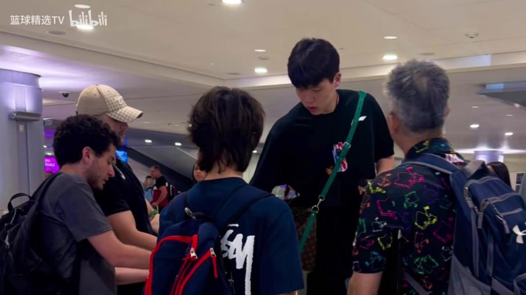 可以在游戏中玩到自己了!杨瀚森接受2K公司扫脸!