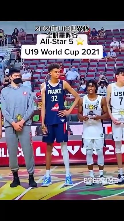 没有对比就没有伤害!霍姆格伦站在文班亚马身边,看起来好小只啊